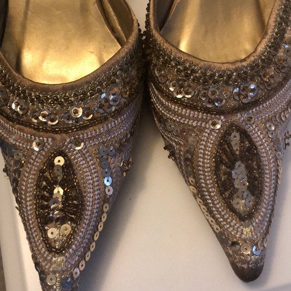 Gold Sequins shoes - Picture 2 of 5
